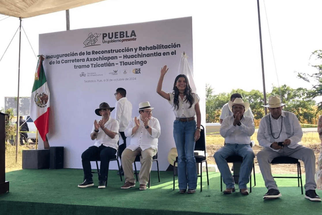 Inauguración de la Reconstrucción y Rehabilitación de la carretera Axochiapan - Huachinantla
