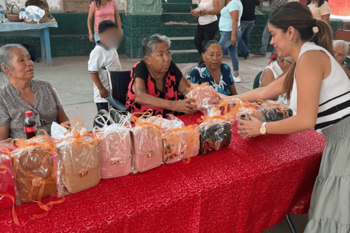 Festejo día de las madres en Tlaucingo, Teotlalco